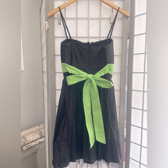 Black Spaghetti Straps "Polkadot Dress" Green Tie - Size 8 - Picture 2 of 10